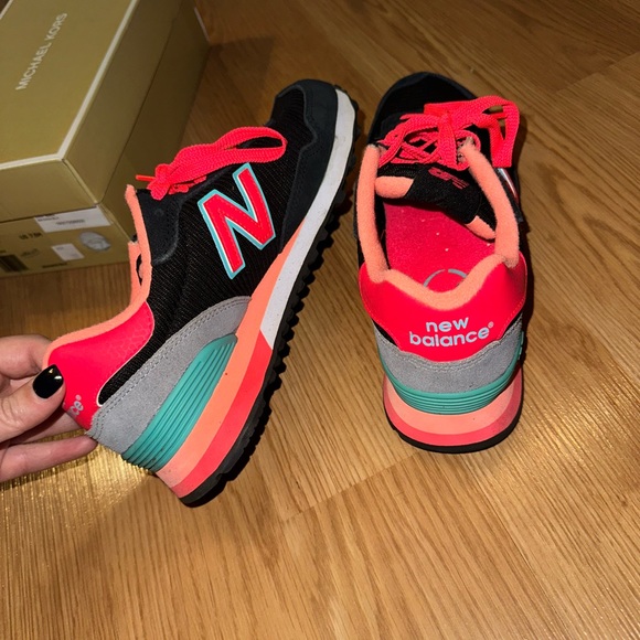 New Balance 515 - Picture 2 of 5